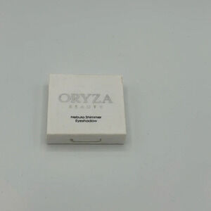 New Oryza Beauty nebula shimmer eyeshadow palette